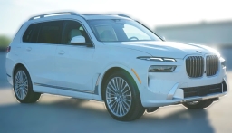 BMW X7 xDrive40i Sports Activity Vehicle 2026