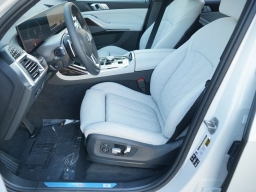 BMW X7 xDrive40i Sports Activity Vehicle 2026