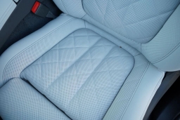 BMW X7 xDrive40i Sports Activity Vehicle 2026