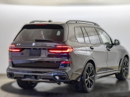 BMW X7 xDrive40i Sports Activity Vehicle 2026