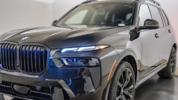 BMW X7 xDrive40i Sports Activity Vehicle 2026
