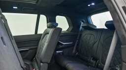 BMW X7 xDrive40i Sports Activity Vehicle 2026