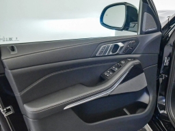 BMW X7 xDrive40i Sports Activity Vehicle 2026