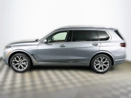 BMW X7 xDrive40i Sports Activity Vehicle 2026