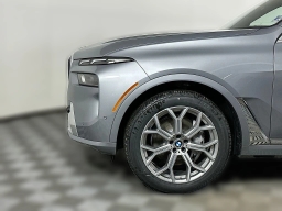 BMW X7 xDrive40i Sports Activity Vehicle 2026