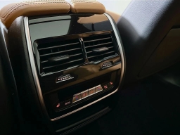 BMW X7 xDrive40i Sports Activity Vehicle 2026