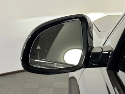 BMW X7 xDrive40i Sports Activity Vehicle 2026