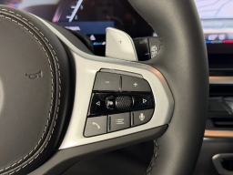 BMW X7 xDrive40i Sports Activity Vehicle 2026