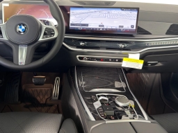BMW X7 xDrive40i Sports Activity Vehicle 2026