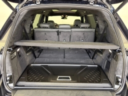 BMW X7 xDrive40i Sports Activity Vehicle 2026