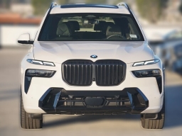 BMW X7 xDrive40i Sports Activity Vehicle 2026