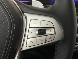 BMW X7 xDrive40i Sports Activity Vehicle 2026