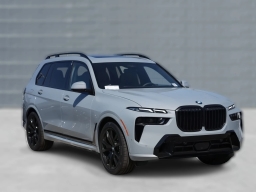 BMW X7 xDrive40i Sports Activity Vehicle 2026