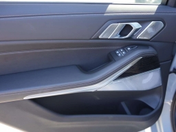 BMW X7 xDrive40i Sports Activity Vehicle 2026