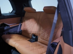 BMW X7 xDrive40i Sports Activity Vehicle 2026