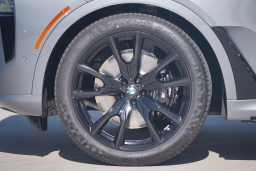 BMW X7 xDrive40i Sports Activity Vehicle 2026