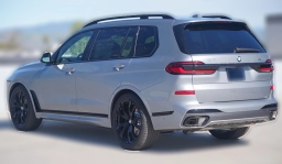 BMW X7 xDrive40i Sports Activity Vehicle 2026