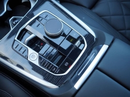 BMW X7 xDrive40i Sports Activity Vehicle 2026