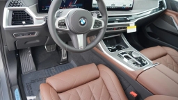 BMW X7 xDrive40i Sports Activity Vehicle 2026