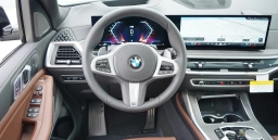 BMW X7 xDrive40i Sports Activity Vehicle 2026