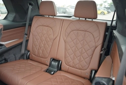 BMW X7 xDrive40i Sports Activity Vehicle 2026