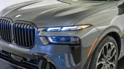 BMW X7 xDrive40i Sports Activity Vehicle 2026