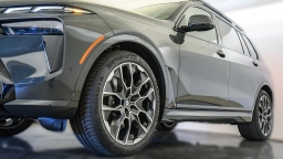 BMW X7 xDrive40i Sports Activity Vehicle 2026