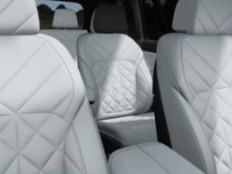 BMW X7 xDrive40i Sports Activity Vehicle 2026