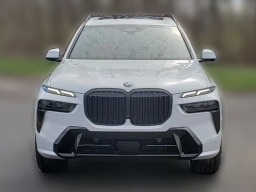 BMW X7 xDrive40i Sports Activity Vehicle 2026