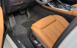 BMW X7 xDrive40i Sports Activity Vehicle 2026