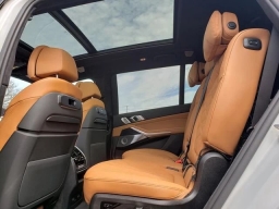 BMW X7 xDrive40i Sports Activity Vehicle 2026