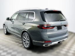 BMW X7 xDrive40i Sports Activity Vehicle 2026