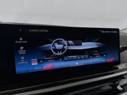 BMW X7 xDrive40i Sports Activity Vehicle 2026