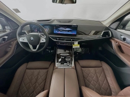 BMW X7 xDrive40i Sports Activity Vehicle 2026