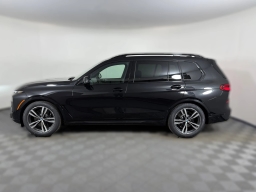 BMW X7 xDrive40i Sports Activity Vehicle 2026