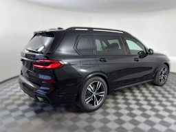 BMW X7 xDrive40i Sports Activity Vehicle 2026