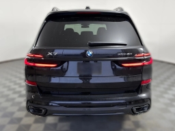 BMW X7 xDrive40i Sports Activity Vehicle 2026