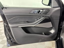 BMW X7 xDrive40i Sports Activity Vehicle 2026