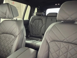 BMW X7 xDrive40i Sports Activity Vehicle 2026