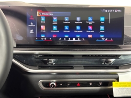 BMW X7 xDrive40i Sports Activity Vehicle 2026