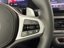 BMW X7 xDrive40i Sports Activity Vehicle 2026