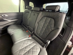 BMW X7 xDrive40i Sports Activity Vehicle 2026