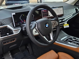 BMW X7 xDrive40i Sports Activity Vehicle 2026