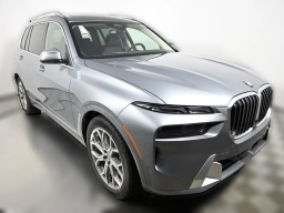 BMW X7 xDrive40i Sports Activity Vehicle 2026