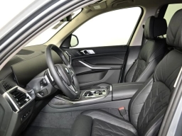 BMW X7 xDrive40i Sports Activity Vehicle 2026