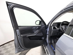 BMW X7 xDrive40i Sports Activity Vehicle 2026