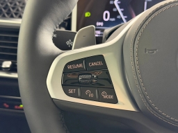 BMW X7 xDrive40i Sports Activity Vehicle 2026