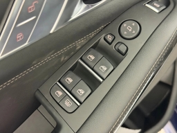 BMW X7 xDrive40i Sports Activity Vehicle 2026