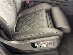 BMW X7 xDrive40i Sports Activity Vehicle 2026