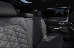 BMW X7 xDrive40i Sports Activity Vehicle 2026